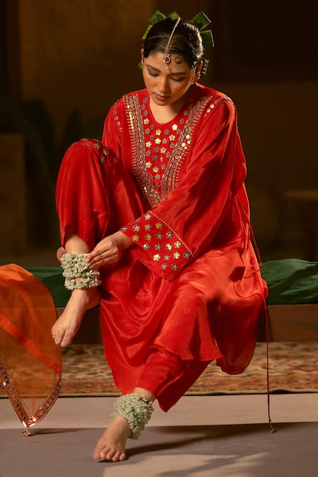 Shop_Prahnaaya_Red Crepe, Vegan Silk Applique, Pearls Round Ramani Asymmetric Kurta With Salwar _Online_at_Aza_Fashions