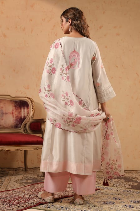 Prahnaaya Mangala Embroidered Cape Skirt Set 