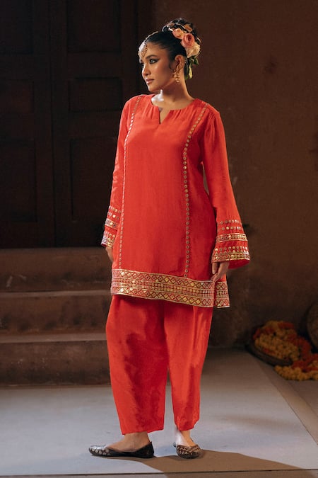 Buy_Prahnaaya_Red Vegan Silk, Crepe Applique, Pearls Ramani Embroidered Kurta And Salwar Set _Online_at_Aza_Fashions