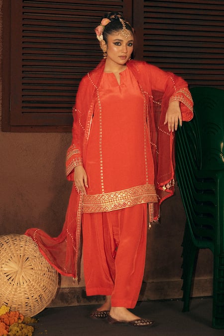 Buy_Prahnaaya_Red Crepe, Vegan , , Organza Applique, Ramani Embroidered Kurta Set _Online_at_Aza_Fashions