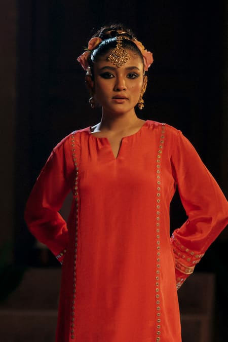 Prahnaaya_Red Vegan Silk, Crepe Applique, Ramani Phool Embroidered Kurta With Salwar _Online_at_Aza_Fashions