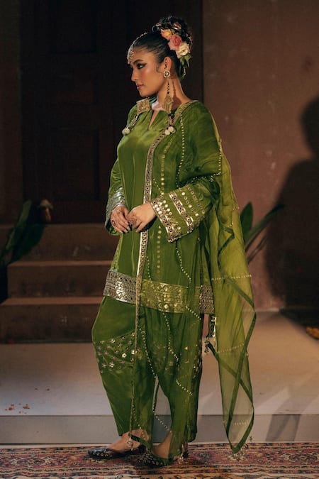 Buy_Prahnaaya_Green Vegan , Crepe, Organza Sunira Phool Embroidered Kurta Set 