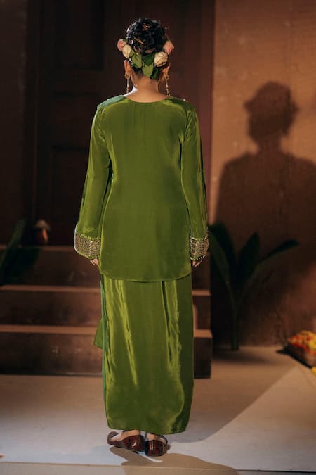 Prahnaaya Sunira Embroidered Jacket Tunic With Skirt 