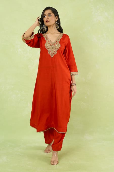 Shop_Sheetal Batra_Orange Embroidery, Zari V-neck Kaftan With Salwar _Online_at_Aza_Fashions