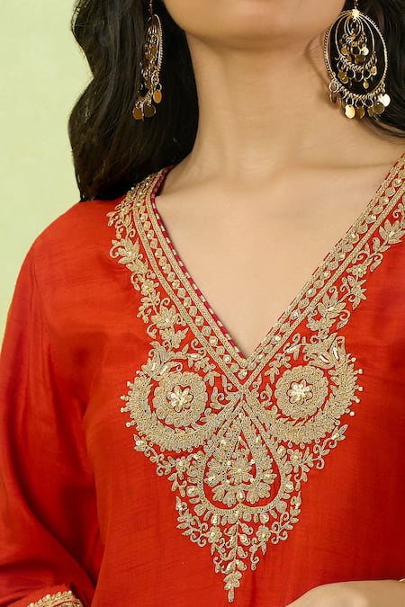 Buy_Sheetal Batra_Orange Embroidery, Zari V-neck Kaftan With Salwar 