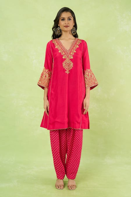 Sheetal Batra_Pink Embroidery, Zari V-neck Kurta With Salwar _at_Aza_Fashions