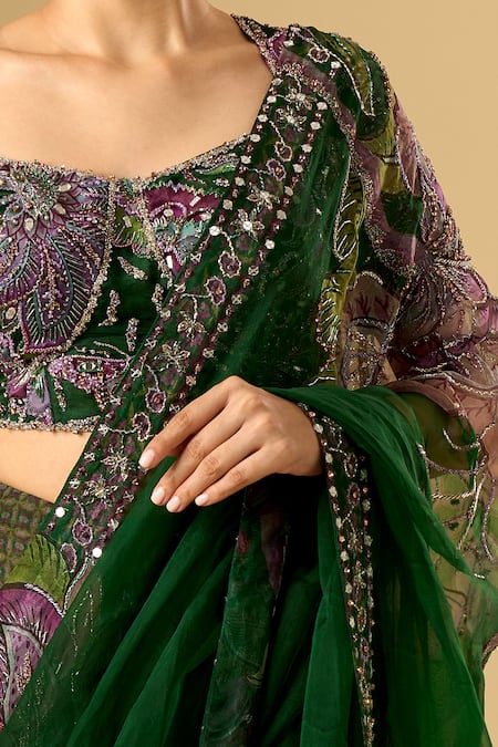 Mahima Mahajan_Green Sequins, Beads, Embroidery Sweetheart Neck Saree With Blouse _Online_at_Aza_Fashions