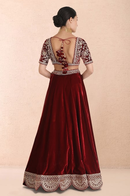 Priyanka Jain Velvet Embroidered Lehenga Set 