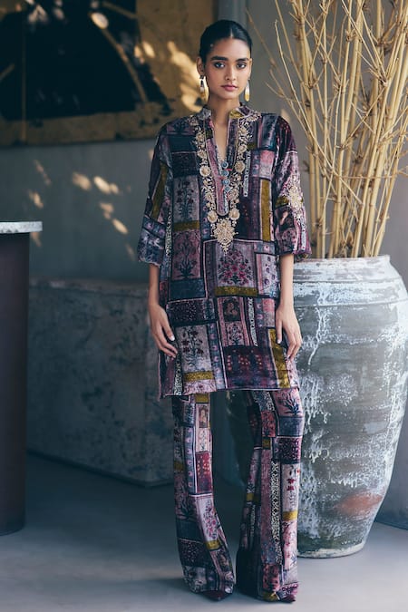 Bunka Ananya Velvet Kurta & Pant Set 