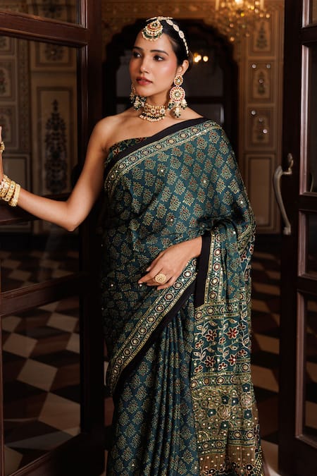 Buy_Geroo Jaipur_Green Modal Sequins, Embroidery Ajrakh Print Saree With Unstitched Blouse Piece _Online_at_Aza_Fashions