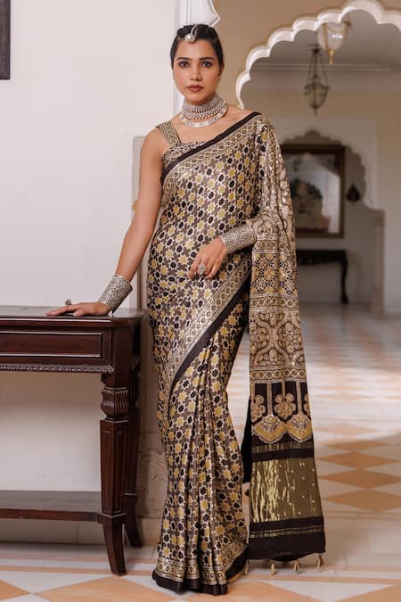 Geroo Jaipur Woven Saree With Unstitched Blouse Piece 