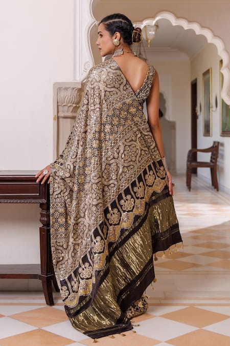 Geroo Jaipur Woven Saree With Unstitched Blouse Piece 