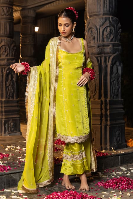 Monk & Mei By Sonia Anand Manika Embellished Kurta Set 