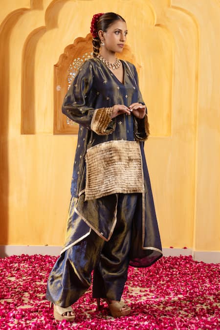 Monk & Mei By Sonia Anand Naveli Embellished Kurta Set 