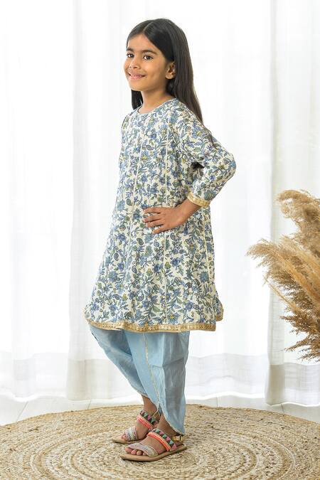 Buy_Fairies Forever_Off White Cotton Foil Printing, Gota Patti Floral Kurta And Pant Set _Online_at_Aza_Fashions