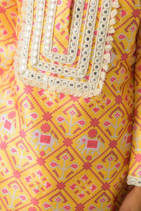 Fairies Forever_Yellow Mirrors, Tassels Patola Print Kurta And Pant Set _at_Aza_Fashions