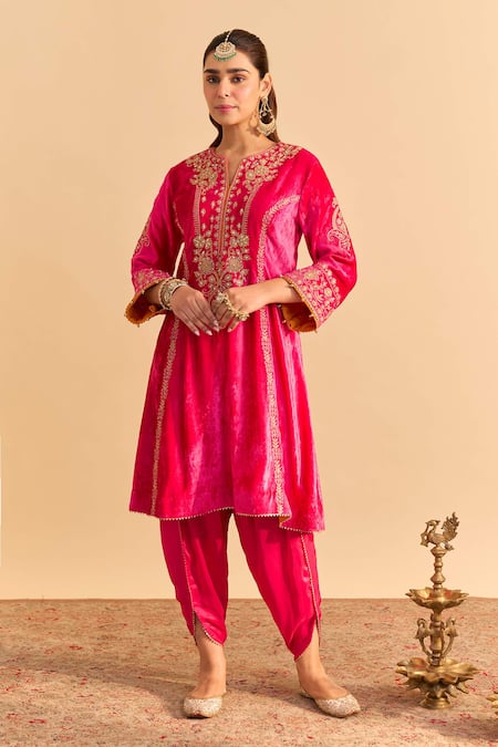 Sheetal Batra Ziara Embroidered Kurta With Dhoti Pant 