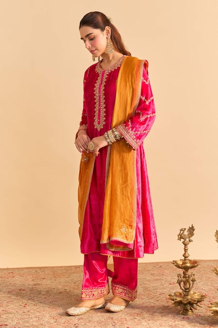 Sheetal Batra_Pink Velvet, Silk Pearls, Sequins, Gota Patti, Azmiya Choga Kurta With Salwar _at_Aza_Fashions