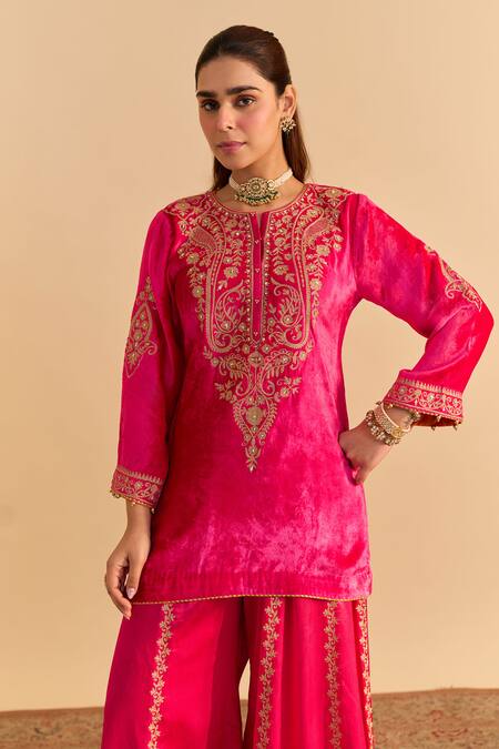 Sheetal Batra_Pink Velvet, Silk, Organza Embroidery, Metallic Thread, Aroob Kurta Sharara Set _Online_at_Aza_Fashions