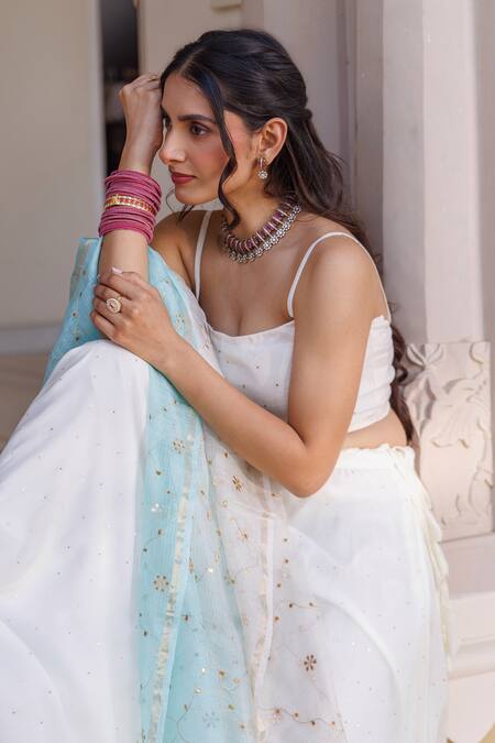 Buy_Geroo Jaipur_Off White Chiffon, Crepe, Kota Doria Floral Embroidered Dupatta And Lehenga Set _Online_at_Aza_Fashions