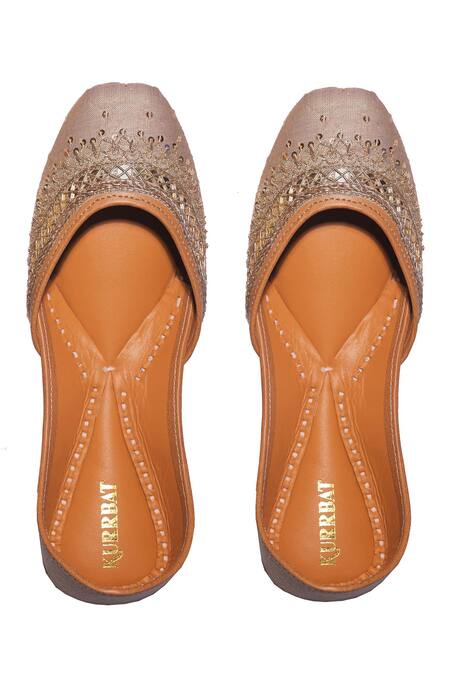 Kurrbat Seher Sequins Juttis 