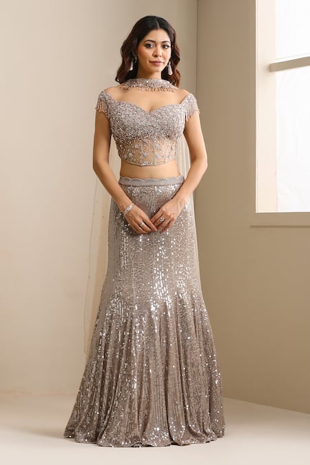 Chaashni By Maansi And Ketan_Gold Net Sequins, Beads, Pearls Sweetheart Neck, Embellished Lehenga Set _Online_at_Aza_Fashions