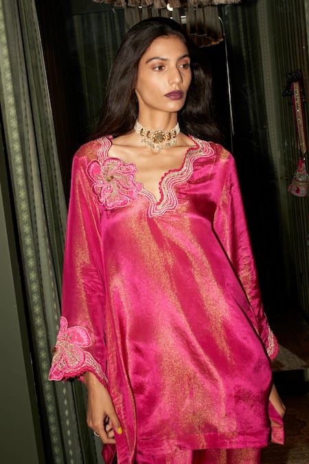 Buy Rishi and Vibhuti Fuchsia Chanderi Embroidery, Patchwork V-neck Kurta And Pant Set Online at Aza Fashions Buy_Rishi and Vibhuti_Fuchsia Chanderi Embroidery, Patchwork V-neck Kurta And Pant Set _Online_at_Aza_Fashions