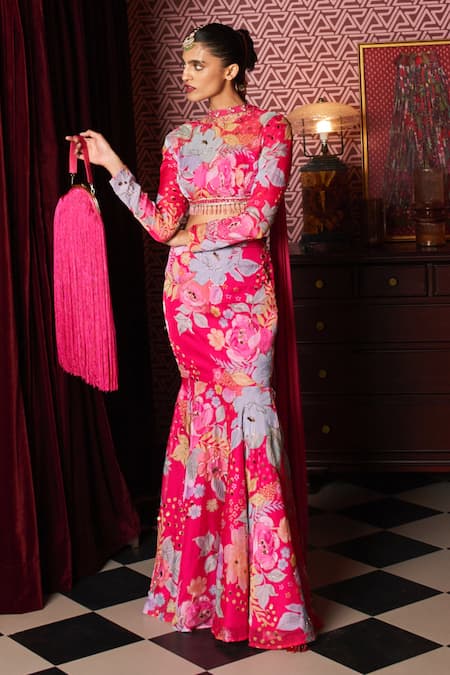 Rishi and Vibhuti Fuchsia Organza Sequins, Embroidery High Neck Queen Printed Skirt Set Online at Aza Fashions Rishi and Vibhuti_Fuchsia Organza Sequins, Embroidery High Neck Queen Printed Skirt Set _Online_at_Aza_Fashions