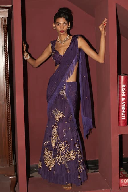 Rishi and Vibhuti Majestic Embroidered Skirt Set 