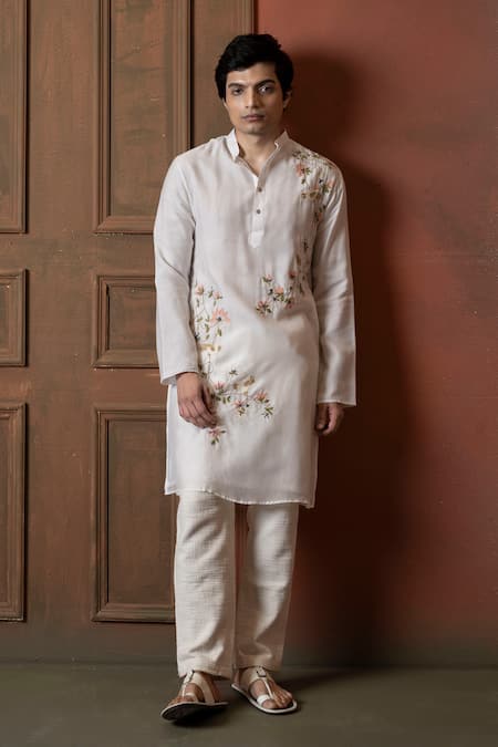 Vaani Beswal_Ivory Muslin Embroidery Sparrow Floral Bird Mandarin Collar Kurta _at_Aza_Fashions