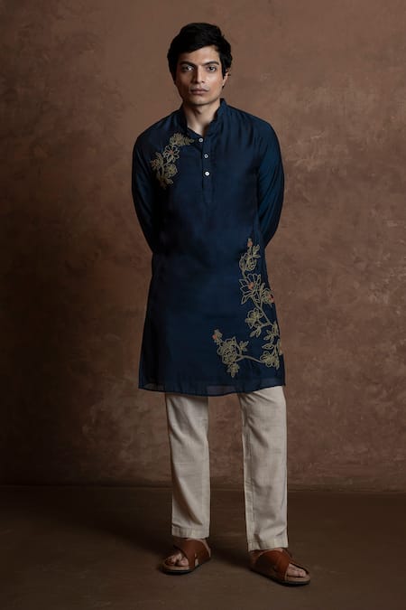 Vaani Beswal Navy Muslin Embroidery Flora Straight Kurta Online at Aza Fashions Vaani Beswal_Navy Muslin Embroidery Flora Straight Kurta _Online_at_Aza_Fashions