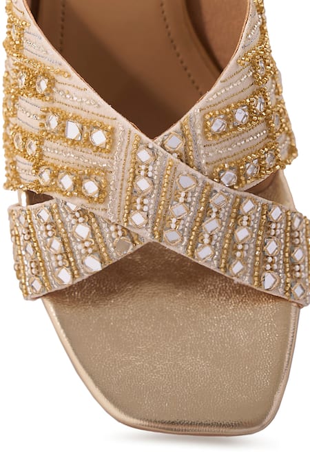 Shop_Anaar_Off White Zari, Pearls, Mirrors, Sequins, Wabi Embellished Heels 