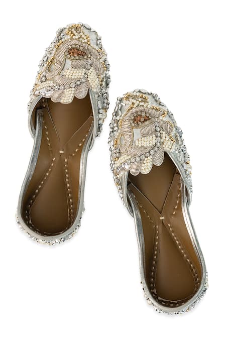 Shop 5elements Silver Ridhika Beadwork Juttis Online at Aza Fashions Shop_5elements_Silver Ridhika Beadwork Juttis _Online_at_Aza_Fashions