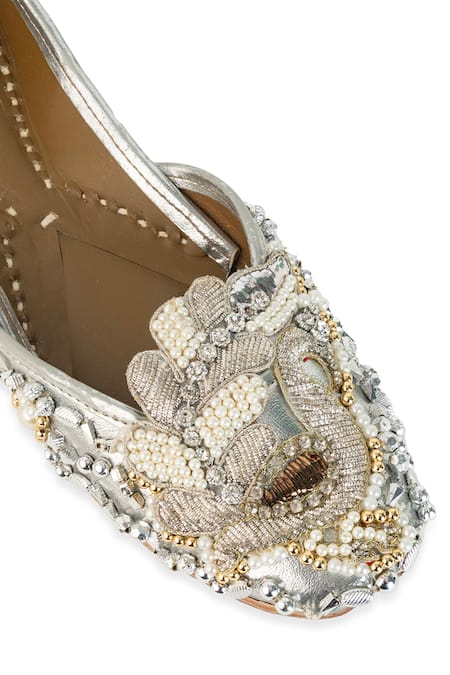 5elements Silver Ridhika Beadwork Juttis at Aza Fashions 5elements_Silver Ridhika Beadwork Juttis _at_Aza_Fashions