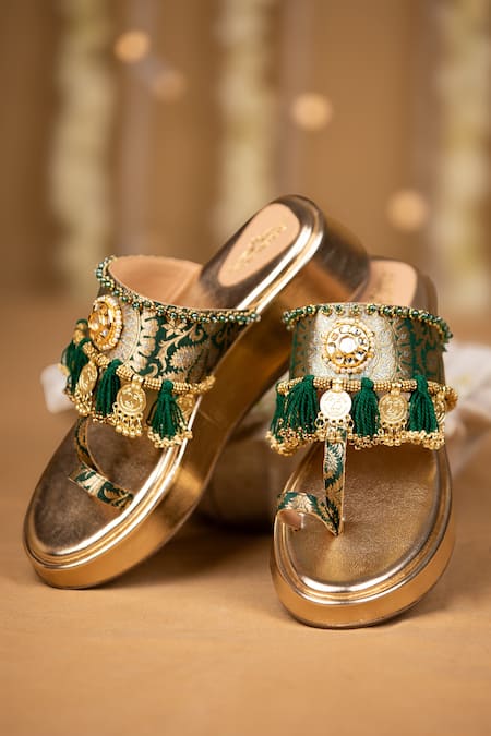 Buy_5elements_Gold Mirrors, Tassels, Beads Elisha Brocade And Coin Embellished Wedges 