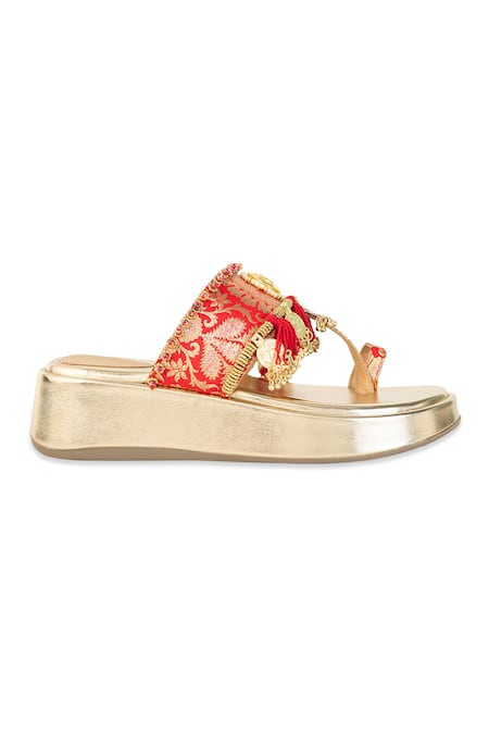 5elements_Gold Tassels, Mirrors, Beads Nivara Brocade Work Wedges _Online_at_Aza_Fashions