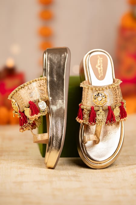 5elements Kaira Embroidered Mirror & Tassel Wedges