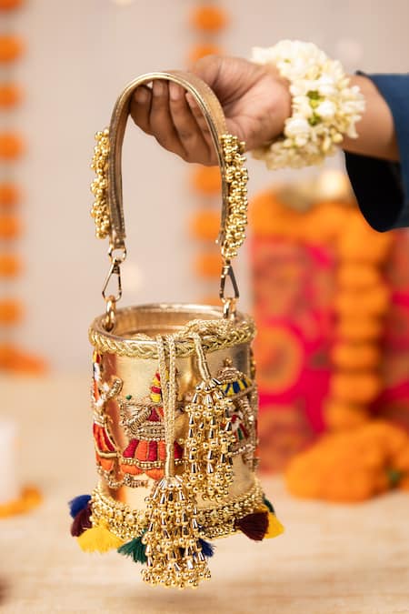 5elements Kashvi Embroidered Tassel Potli Bag 