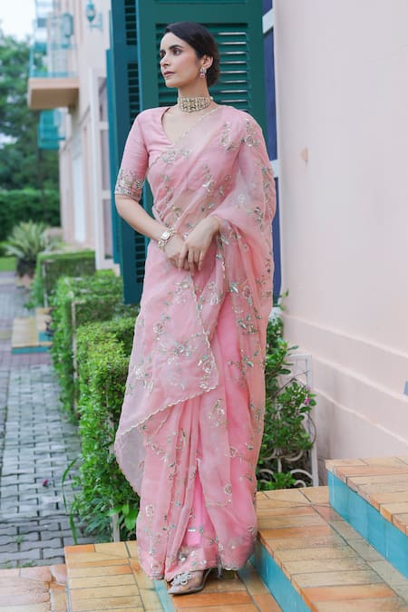 Buy_Summer By Priyanka Gupta_Blush Organza Embroidery Round Neck Jungle Walk Rose Garden Saree With Blouse _Online_at_Aza_Fashions