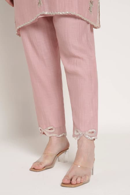Buy_Summer By Priyanka Gupta_Pink Chanderi Embroidery, Sequins V-neck Bell Bow Kurta And Pant Co-ord Set _Online_at_Aza_Fashions