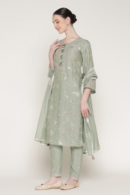 Summer By Priyanka Gupta Green Chanderi Embroidery, Sequins, Gota Patti, Vrinda Jaal Work Kurta Set at Aza Fashions Summer By Priyanka Gupta_Green Chanderi Embroidery, Sequins, Gota Patti, Vrinda Jaal Work Kurta Set _at_Aza_Fashions