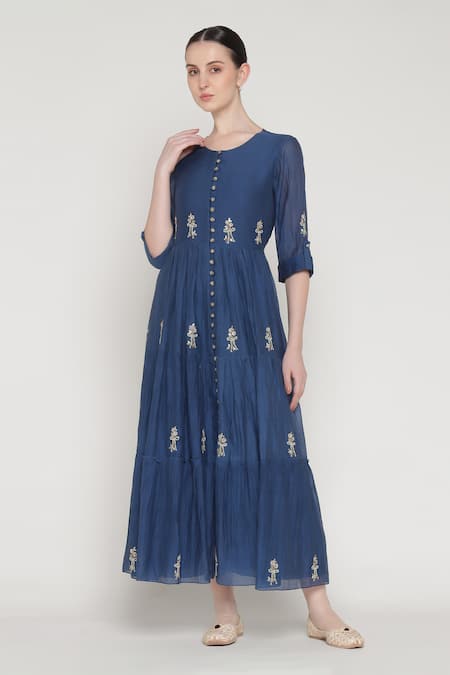 Summer By Priyanka Gupta_Blue Chanderi Embroidery Round Neck Noor E Tiered Dress _Online_at_Aza_Fashions