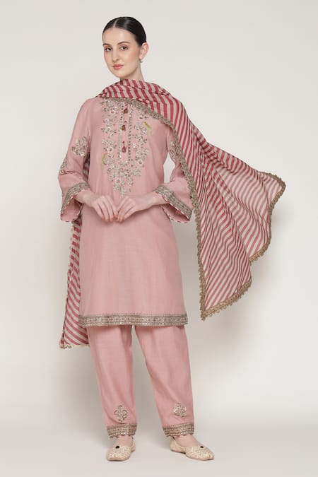 Shop_Summer By Priyanka Gupta_Pink Chanderi Embroidery, Sequins, Metallic Thread, Noor E Summer Kurta Set 