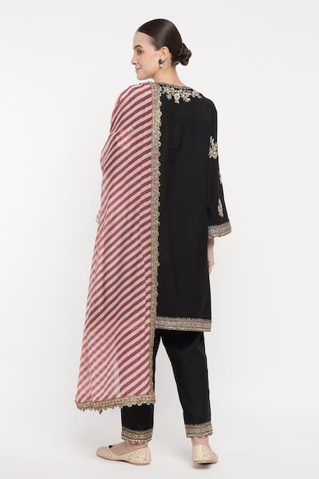 Summer By Priyanka Gupta Noor E Summer Embroidered Kurta Set 