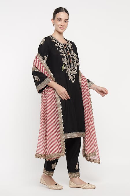 Buy_Summer By Priyanka Gupta_Black Chanderi Embroidery, Sequins, Gota Patti Round Noor E Summer Kurta Set 