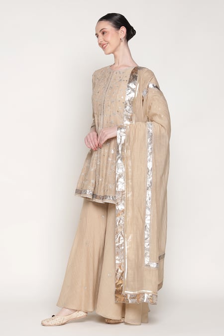 Buy_Summer By Priyanka Gupta_Beige Chanderi Embroidery, Sequins, Metallic Thread, Delara Short Anarkali Set 