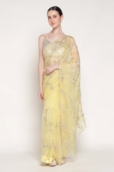 Summer By Priyanka Gupta Buttercup Embroidered Saree With Blouse 