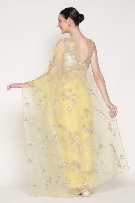 Summer By Priyanka Gupta Buttercup Embroidered Saree With Blouse 