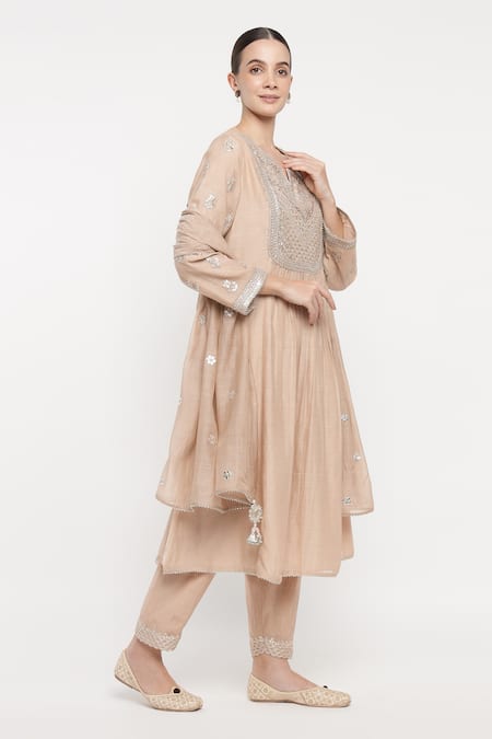 Buy_Summer By Priyanka Gupta_Beige Chanderi Gota Patti, Sequins, Embroidery, Metallic Vrinda Yoke Kurta Set _Online_at_Aza_Fashions
