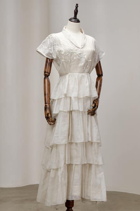 Buy_The Right Cut_Cream Embroidery V-neck, Collared Chanderi Ruffled Maxi Dress _Online_at_Aza_Fashions